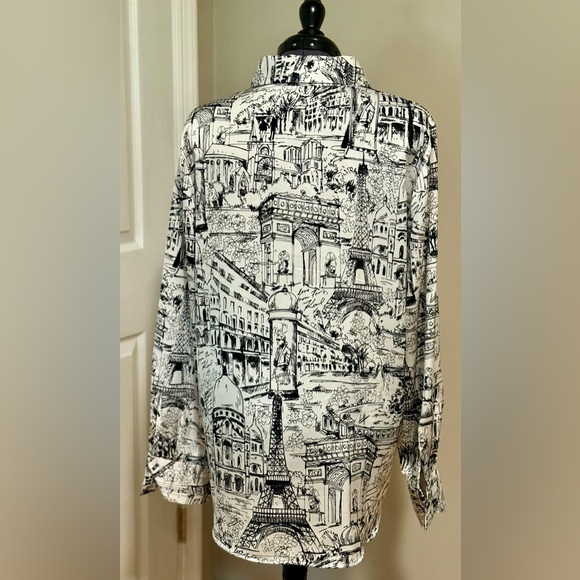 Gently Worn Karl Lagerfeld Monochrome Script Shirt - Picture 4 of 4